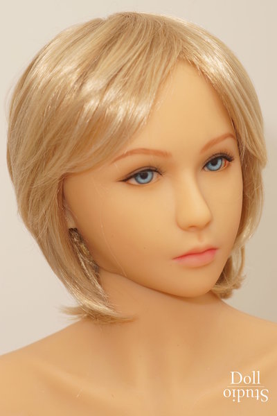 Kaede on body style DH161 with blue eyes, honey light skin tone and custom wig