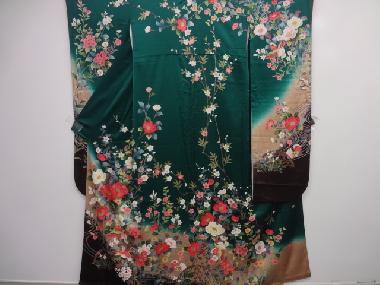 newest kimono made for sis's doll...