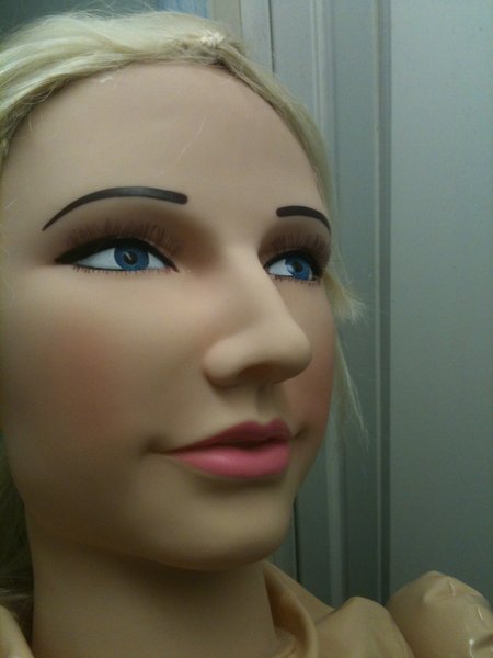 Hannah has one of the best faces in the doll world - this version is no exception - is it me - or does she seem French ?