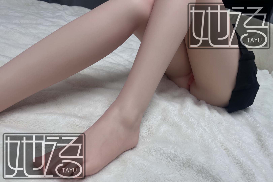 TAYU-Silicone-Legs-10.jpg