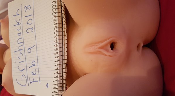 Clear close-up picture of vaginal entry (if applicable)