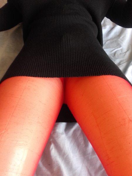 black-red nice thighs