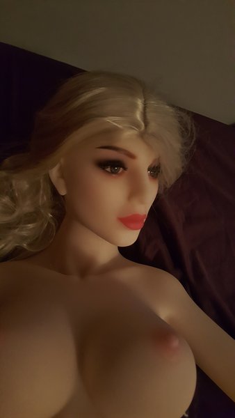 This is one sexy doll!